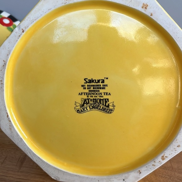 Sakura Mary Engelbreit Vintage Afternoon Tea Cookie Jar - Picture 5 of 12